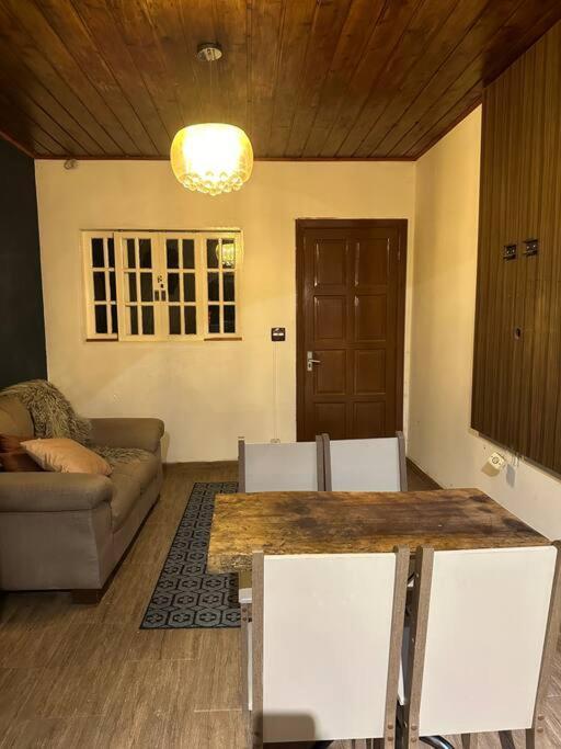 Casa A 5 Minutos Do Centrinho Do Capivari *